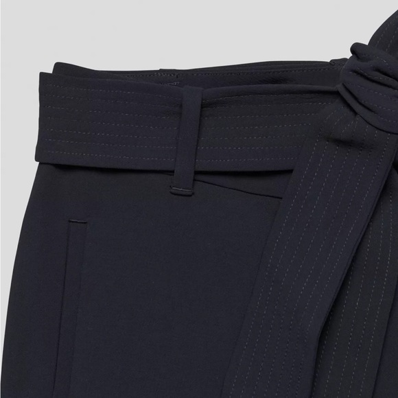 Aritzia Tie Front Pants Short - Picture 5 of 5